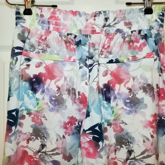 Athleta Savannah Bermuda Shorts Women's S Floral Print Wide-Leg Pull-On Stretch - Picture 6 of 8